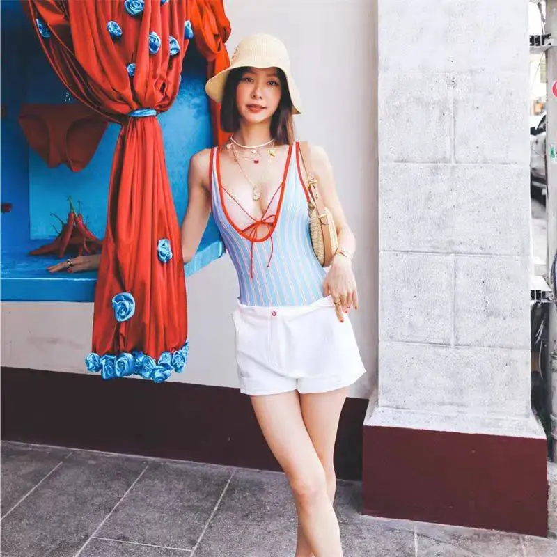 Sexy Knot Stripe Bikini Swimwear Backless Hot Spring Women's Fashion High Waist Nylon Swimsuit
Sexy Knot Stripe Bikini Swimwear Backless Hot Spring Women's Fashion High Waist Nylon Swimsuit