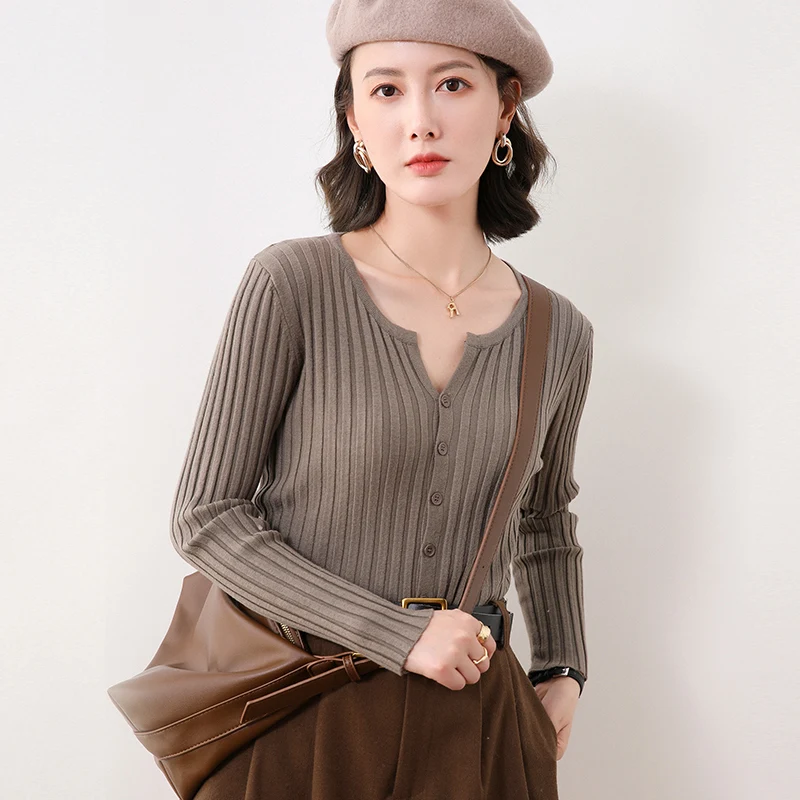 Fine Spun Wool V-Neck Slim Fit Open Cardigan Women's Light Knitted Sweater Non Cashmere Autumn Outerwear Casual Style Long Sl...
Fine Spun Wool V-Neck Slim Fit Open Cardigan Women's Light Knitted Sweater Non Cashmere Autumn Outerwear Casual Style Long Sl...