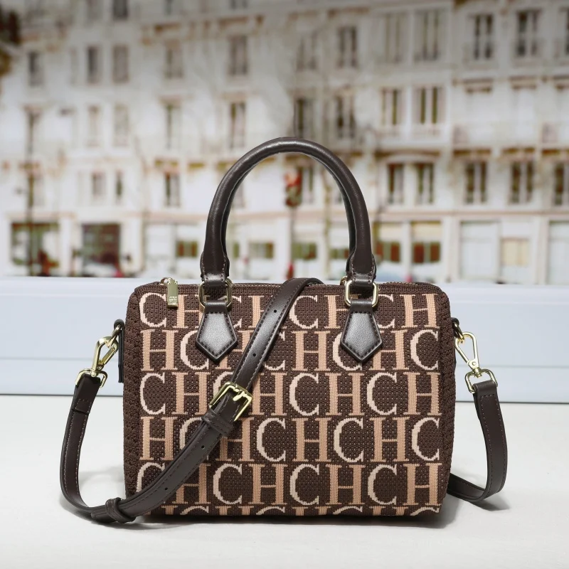 CH New Women Monogram Boston Bag Casual Retro Letter Print Crossbody Shoulder Bag Daily Commuter Handbag
CH New Women Monogram Boston Bag Casual Retro Letter Print Crossbody Shoulder Bag Daily Commuter Handbag