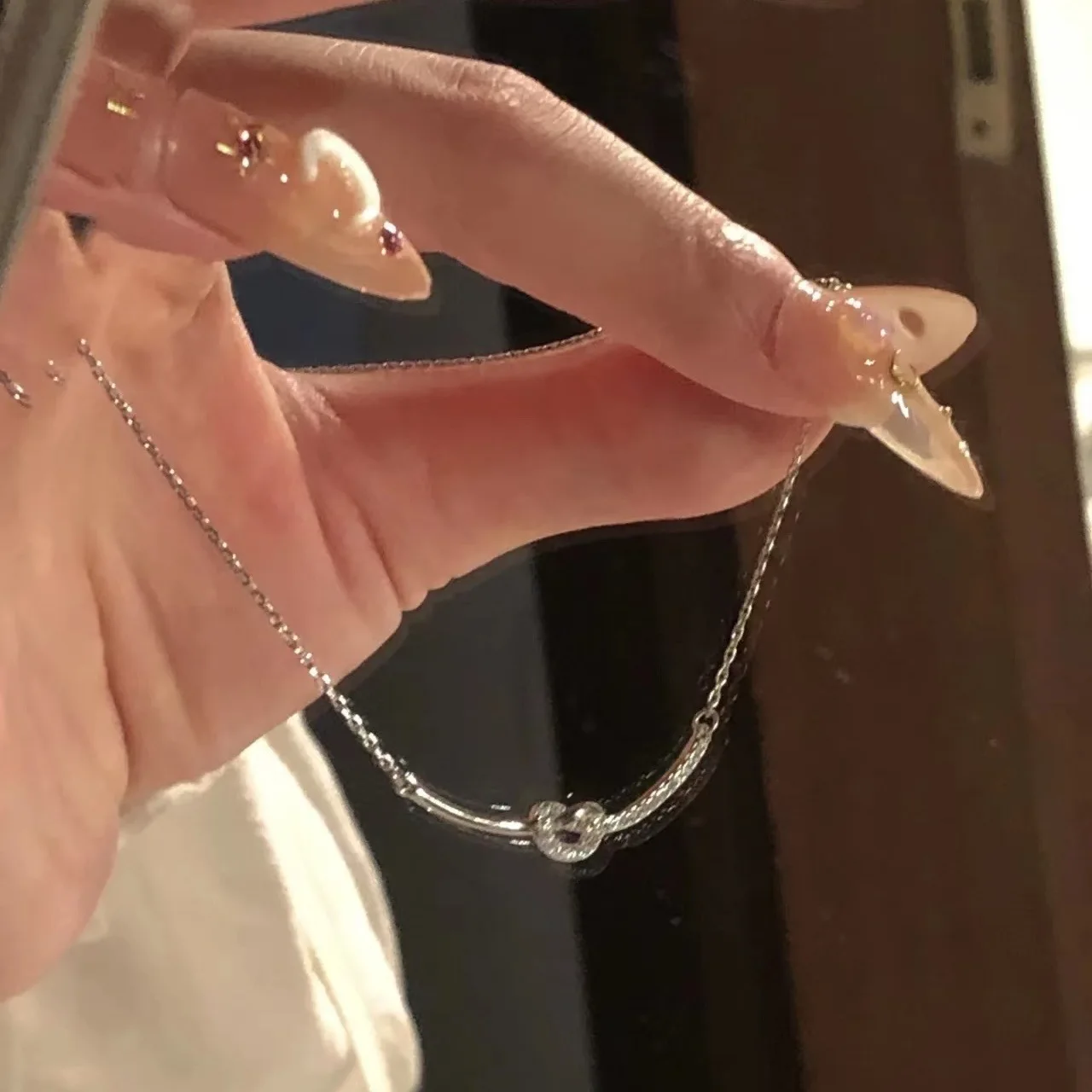 1 Pc Fashion Exquisite Knotted Elegant Arc Zircon Silver Color Twist Necklace Women Prom Party Daily
1 Pc Fashion Exquisite Knotted Elegant Arc Zircon Silver Color Twist Necklace Women Prom Party Daily
