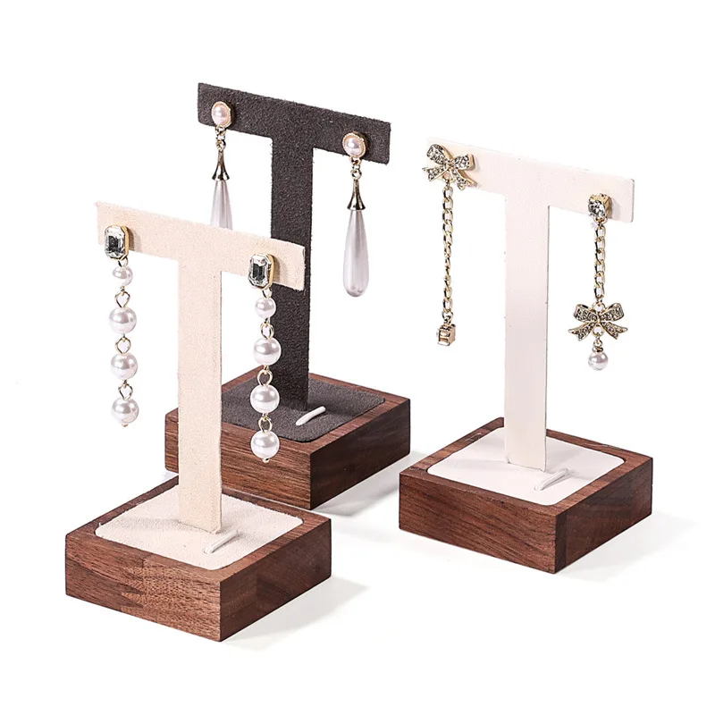 A walnut T-frame earring stand display stand earring stand jewelry storage hanger jewelry shooting props (buckle randomly)
A walnut T-frame earring stand display stand earring stand jewelry storage hanger jewelry shooting props (buckle randomly)