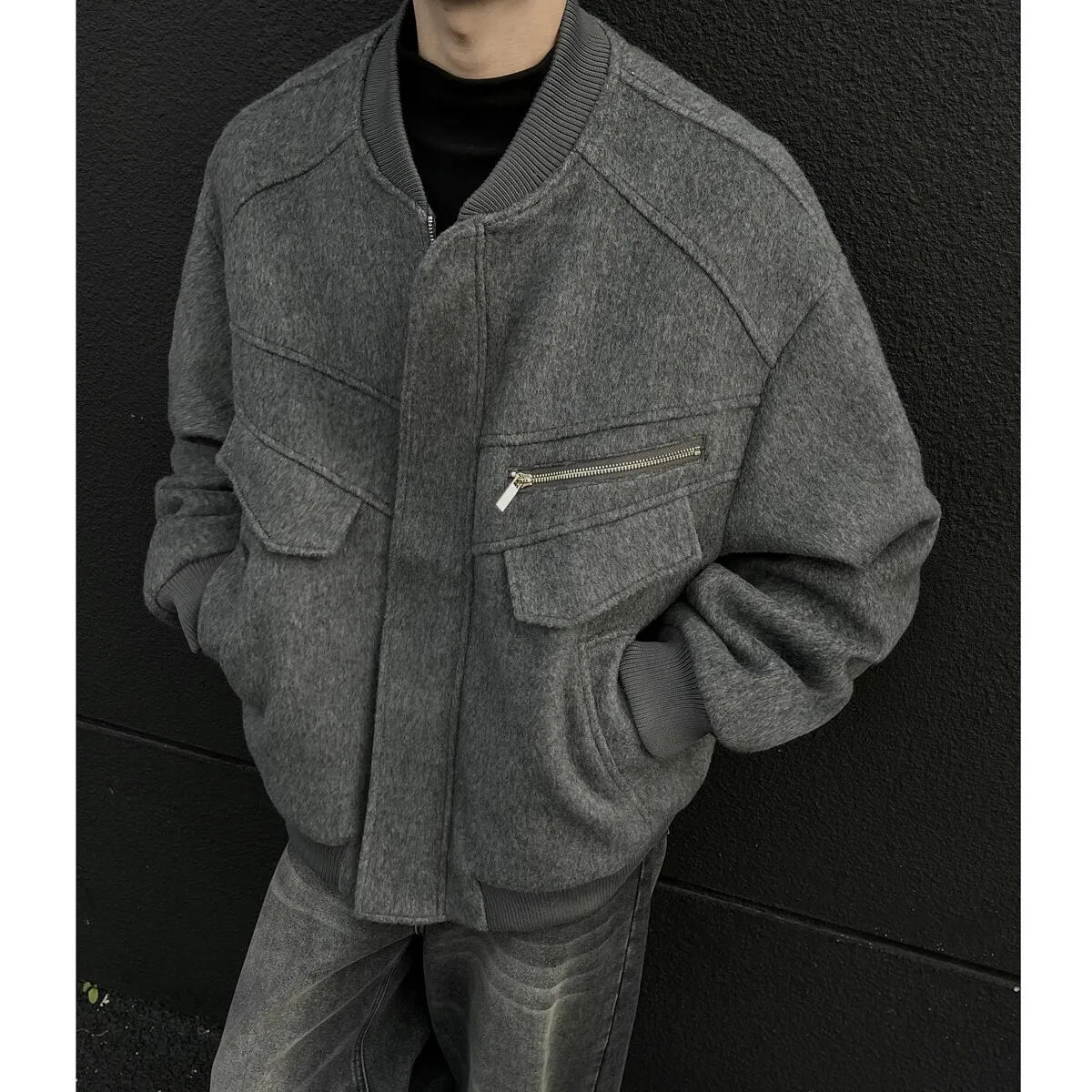American style trendy jacket with cotton fleece, flight suit, winter thick baseball suit, cotton suit
American style trendy jacket with cotton fleece, flight suit, winter thick baseball suit, cotton suit