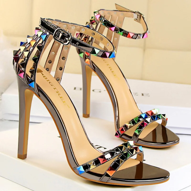 Women's Stiletto High Heel Dress Pumps Pointy Toe Lady Bridal Wedding Evening Party Shoes with Rhinestone Women Sandals WSH4129
Women's Stiletto High Heel Dress Pumps Pointy Toe Lady Bridal Wedding Evening Party Shoes with Rhinestone Women Sandals WSH4129