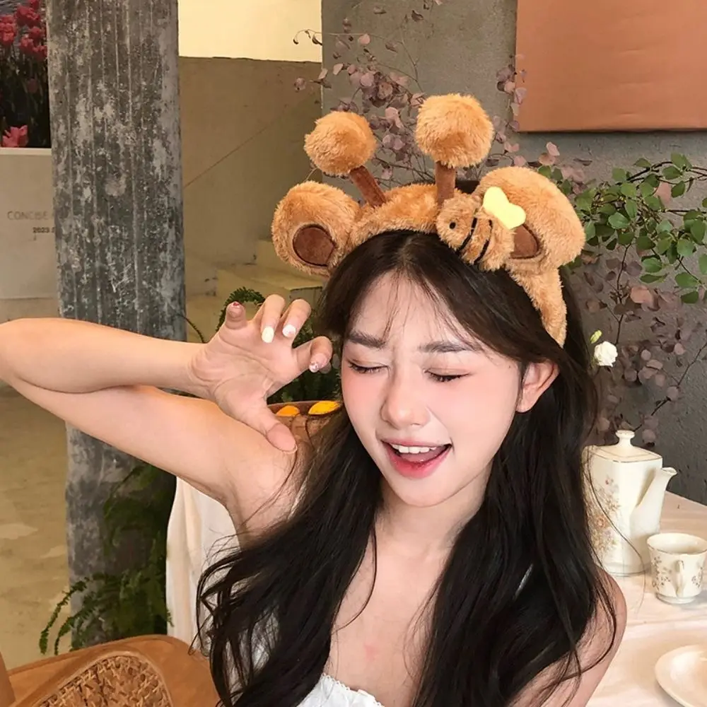 Animal Bee Plush Headband Wash Face Headband Hair Band Cartoon Hair Hoop Hair Accessories Headwear Cute Plush Hairband Ladies
Animal Bee Plush Headband Wash Face Headband Hair Band Cartoon Hair Hoop Hair Accessories Headwear Cute Plush Hairband Ladies