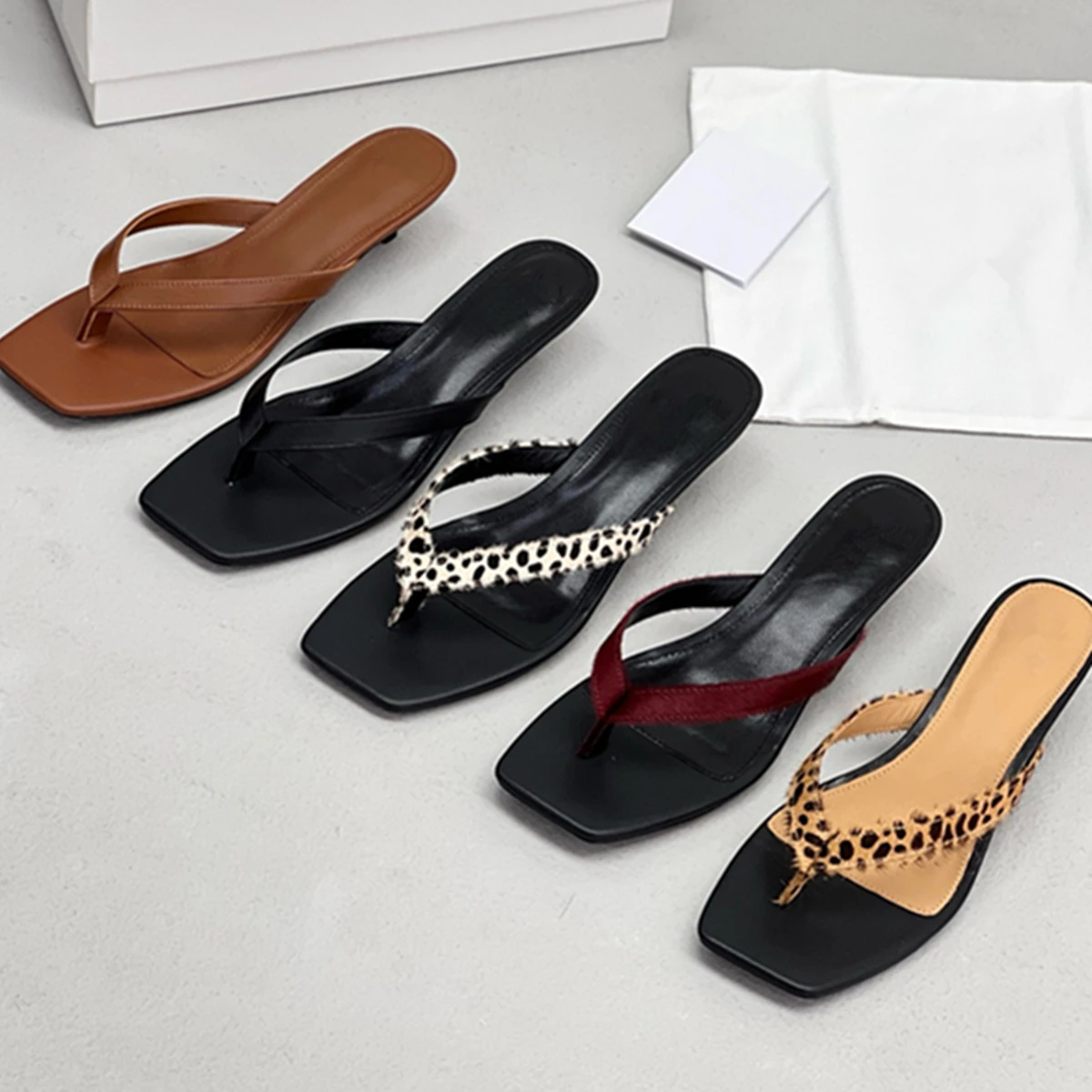 Jenny&Dave French Lazy Leopard Horsehair Leather Sandals Shoes Minimalist Retro Temperament Square Toe Kitten Heel Slippers Wome
Jenny&Dave French Lazy Leopard Horsehair Leather Sandals Shoes Minimalist Retro Temperament Square Toe Kitten Heel Slippers Wome