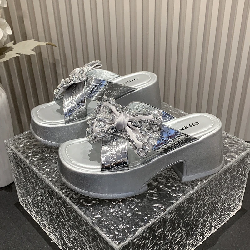 New Women Rhinestone Bow Platform Slides Round Open Toe Cross Strap Sandals Casual Summer Chunky Block Heel Party Slippers Shoes
New Women Rhinestone Bow Platform Slides Round Open Toe Cross Strap Sandals Casual Summer Chunky Block Heel Party Slippers Shoes