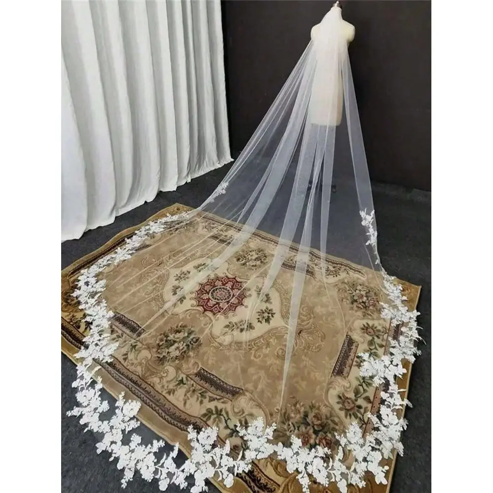 Lace Floral Pattern, Elegant, Cathedral, Long Soft Net, Metal Comb, Wedding Bridal Hair Accessory, Elegant Wedding Style, Suita
Lace Floral Pattern, Elegant, Cathedral, Long Soft Net, Metal Comb, Wedding Bridal Hair Accessory, Elegant Wedding Style, Suita