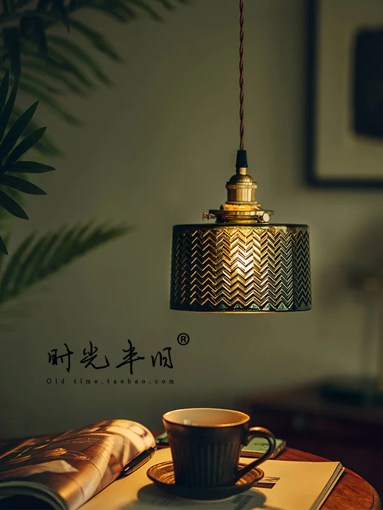 Винтажная люстра в японском стиле, винтажная люстра в скандинавском стиле для проживания в семье, ресторан, барная стойка, прикроватная тумбочка, спальня, стеклянная латунная люстра
Винтажная люстра в японском стиле, винтажная люстра в скандинавском стиле для проживания в семье, ресторан, барная стойка, прикроватная тумбочка, спальня, стеклянная латунная люстра