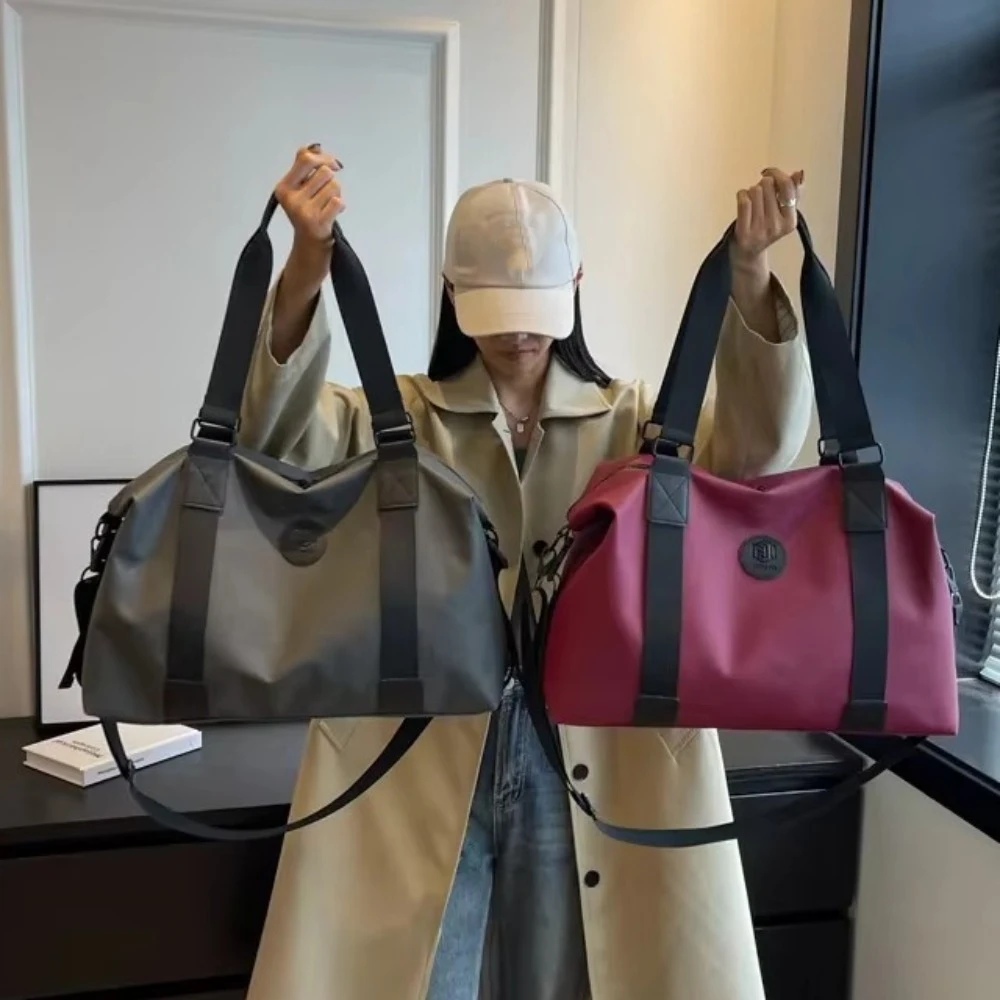 Large-Capacity Womens Travel Tote Bags Fashion with Zipper Gym Fitness HandBag Overnight Bag Solid Color Business Travel Bag
Large-Capacity Womens Travel Tote Bags Fashion with Zipper Gym Fitness HandBag Overnight Bag Solid Color Business Travel Bag