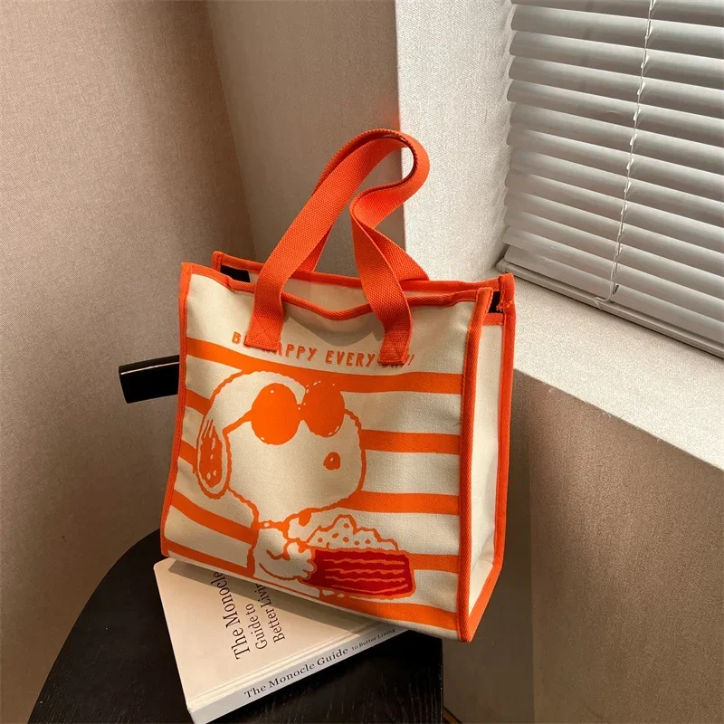 Girl fashion stripe Canvas shoulder Bag Women Summer bright New Cartoon Snoopy Tote Bag handbag shopping bag 33x32x13cm
Girl fashion stripe Canvas shoulder Bag Women Summer bright New Cartoon Snoopy Tote Bag handbag shopping bag 33x32x13cm
