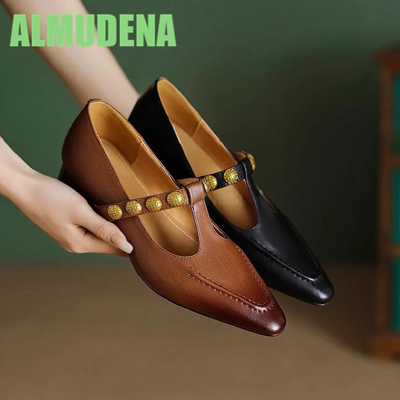 Vintage Small Leather Shoes for Women with Thick Heels Pointed Toes Shallow Mouth Rivets Single Shoes Midsole Mary Jane Shoes
Vintage Small Leather Shoes for Women with Thick Heels Pointed Toes Shallow Mouth Rivets Single Shoes Midsole Mary Jane Shoes