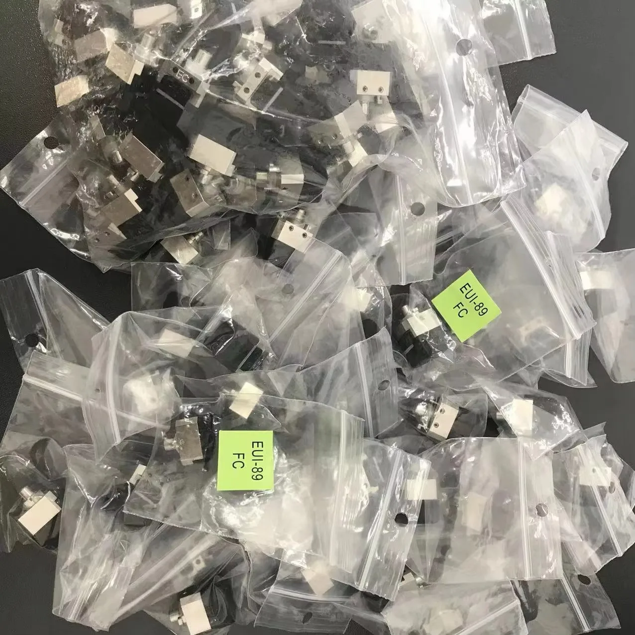 Original EXFO OTDR EUI-89 FC Connector For AXS-100 AXS-110 FTB-150/100 FTB-200 MAX-715 720 730 MAX Tester Optical Port
Original EXFO OTDR EUI-89 FC Connector For AXS-100 AXS-110 FTB-150/100 FTB-200 MAX-715 720 730 MAX Tester Optical Port