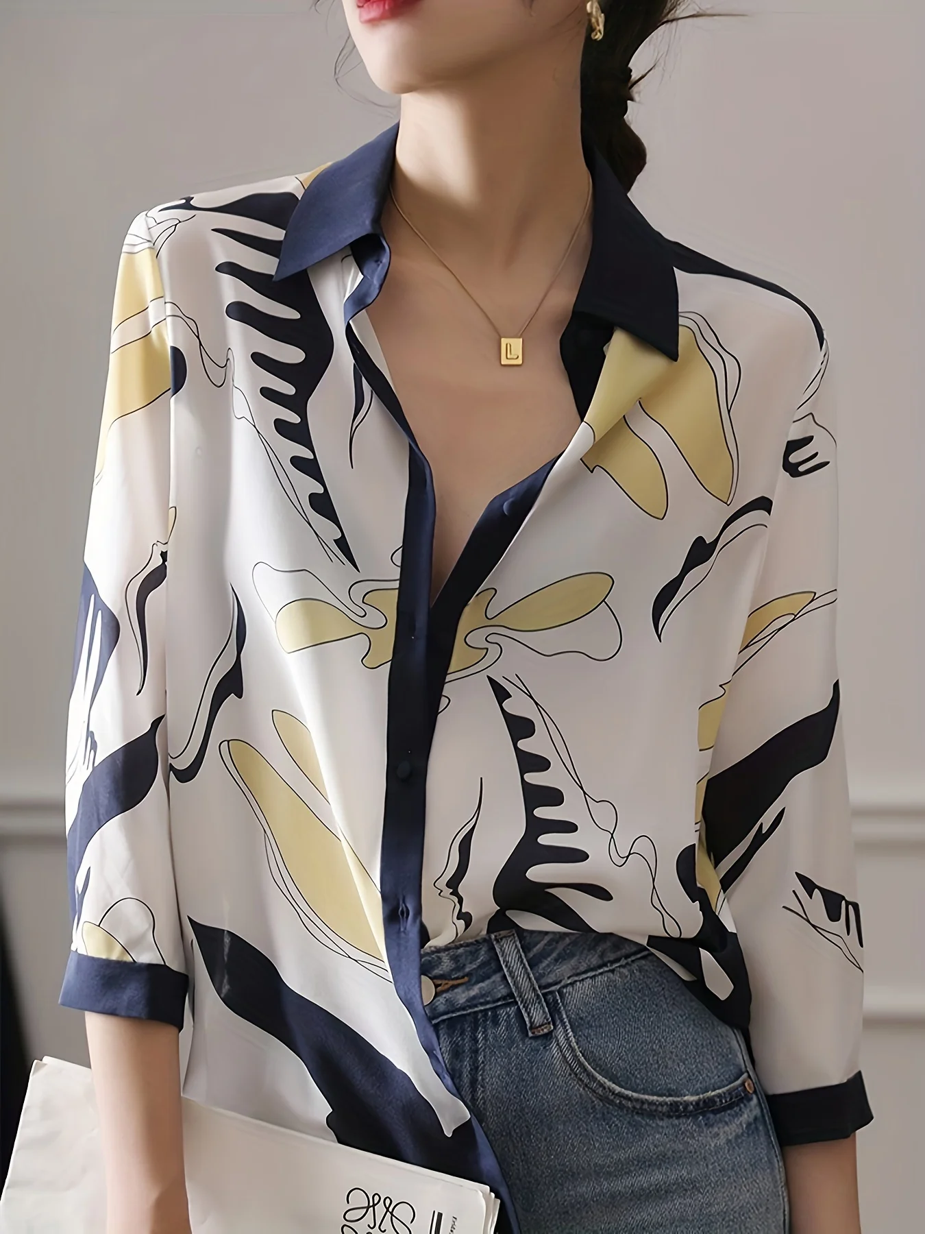 Fashion Luxury Ladies Shirt France Style Woman Printing Blouse Spring Summer Half Sleeve Tops Blusa Mujer
Fashion Luxury Ladies Shirt France Style Woman Printing Blouse Spring Summer Half Sleeve Tops Blusa Mujer