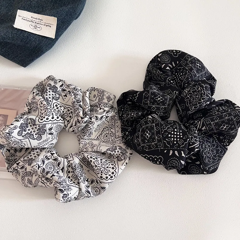 2025 Korean Fashion Ethnic Scrunchies Women Elastic Hair Rubber Bands Accessories Tie Hair Ring Rope Headdress Headwear Ornament
2025 Korean Fashion Ethnic Scrunchies Women Elastic Hair Rubber Bands Accessories Tie Hair Ring Rope Headdress Headwear Ornament