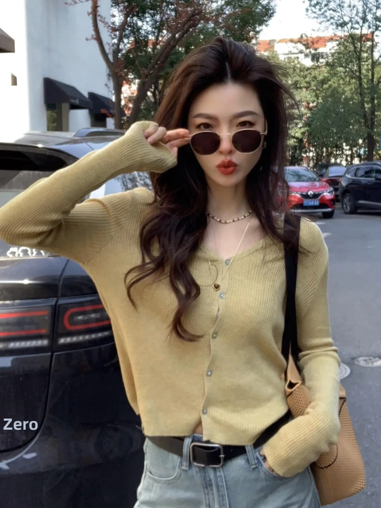 Новый длинный вязаный открытый кардиган све, простой, на одной пуговице, для похудения, универсальный осенний топ Lazy Faion, женский вязаный топ...
Новый длинный вязаный открытый кардиган све, простой, на одной пуговице, для похудения, универсальный осенний топ Lazy Faion, женский вязаный топ...