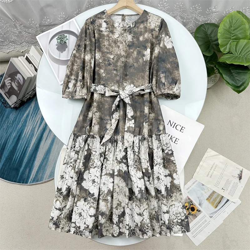 Retro Artistic Chinese Watercolor Spotted Gradient Bubble Sleeve round Neck Dress Women's Cotton A-Line Summer Commute Dress
Retro Artistic Chinese Watercolor Spotted Gradient Bubble Sleeve round Neck Dress Women's Cotton A-Line Summer Commute Dress