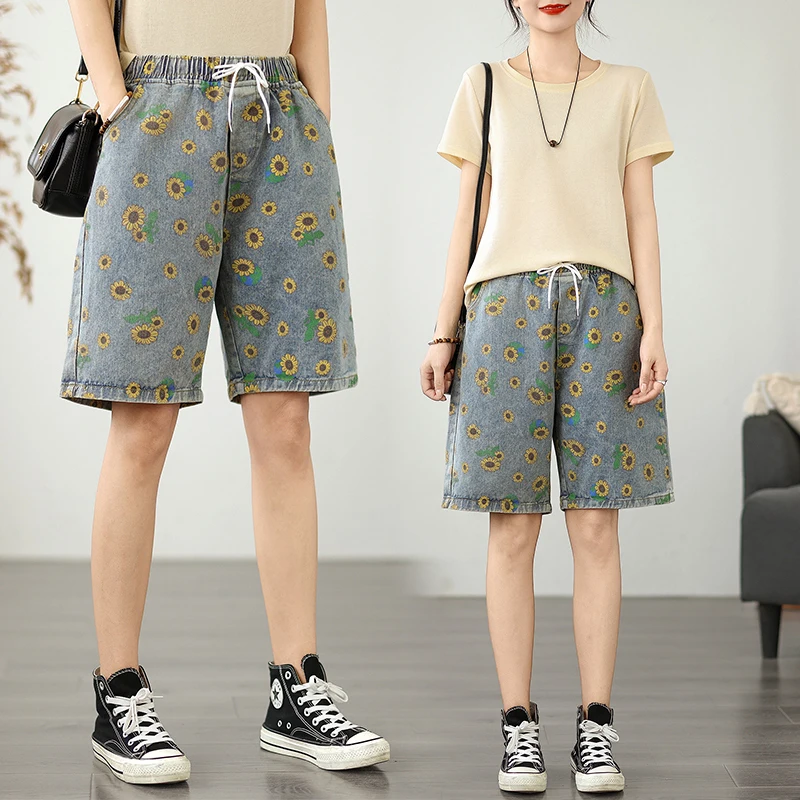 Retro Japanese Daisy Print Loose Casual Wide Leg Jeans Shorts Women's Summer Five-Quarter Length Versatile Cotton Denim Pants
Retro Japanese Daisy Print Loose Casual Wide Leg Jeans Shorts Women's Summer Five-Quarter Length Versatile Cotton Denim Pants