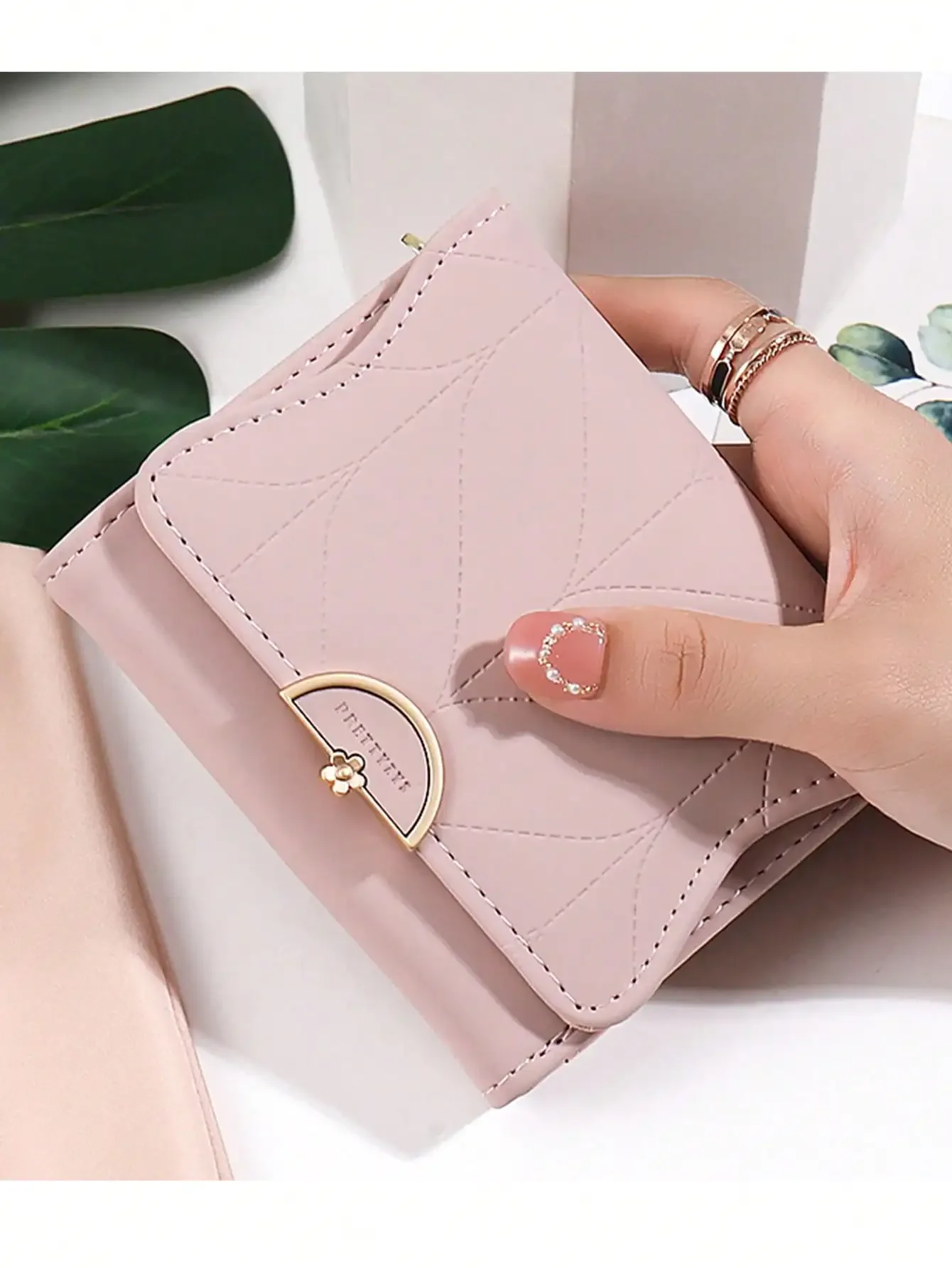 MIYIN Vintage Button Wallet, Business Casual Style, Multi-Card Slots, Coin Pouch, Compact Tri-Fold Design, Short Wallet, Retro Z
MIYIN Vintage Button Wallet, Business Casual Style, Multi-Card Slots, Coin Pouch, Compact Tri-Fold Design, Short Wallet, Retro Z