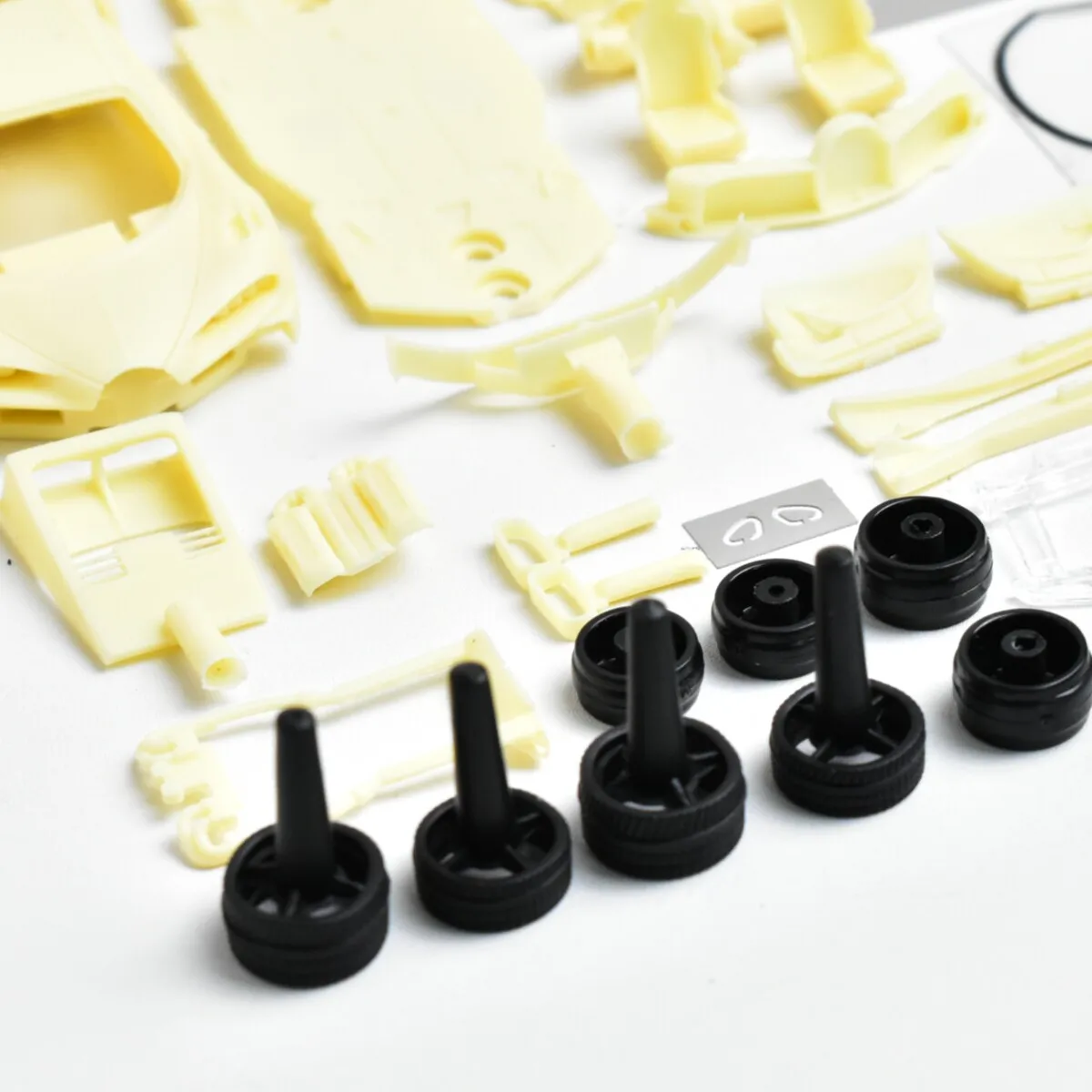 build drive 1:64 Giftable chiron Assemble handmade Resin Diecast Model Car
build drive 1:64 Giftable chiron Assemble handmade Resin Diecast Model Car