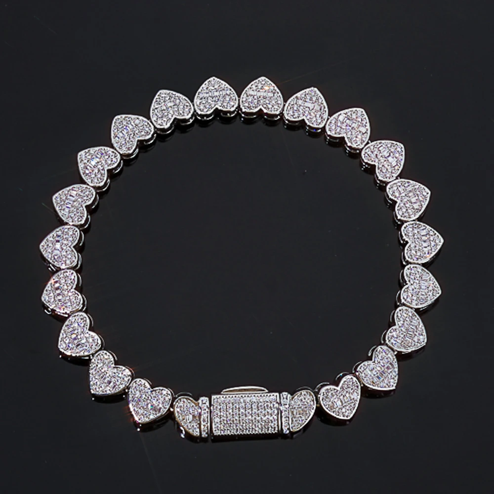 Нью-Йорк 8 мм Смешанная инкрустация Iced Out Багет Сердце Теннисный браслет 18 К Позолоченный Цирконий Хип-Хоп Изящные Ювелирные Изделия Женский Подарок
Нью-Йорк 8 мм Смешанная инкрустация Iced Out Багет Сердце Теннисный браслет 18 К Позолоченный Цирконий Хип-Хоп Изящные Ювелирные Изделия Женский Подарок