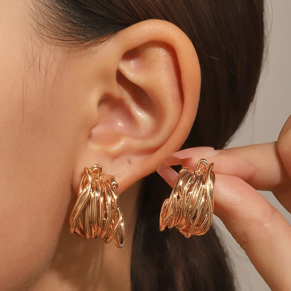 Punk Retro Multi-layer Twist Irregular C Shape Hoop Earrings for Women Girls Gold Color Geometric Ear Buckle Stud Jewelry Gifts
Punk Retro Multi-layer Twist Irregular C Shape Hoop Earrings for Women Girls Gold Color Geometric Ear Buckle Stud Jewelry Gifts
