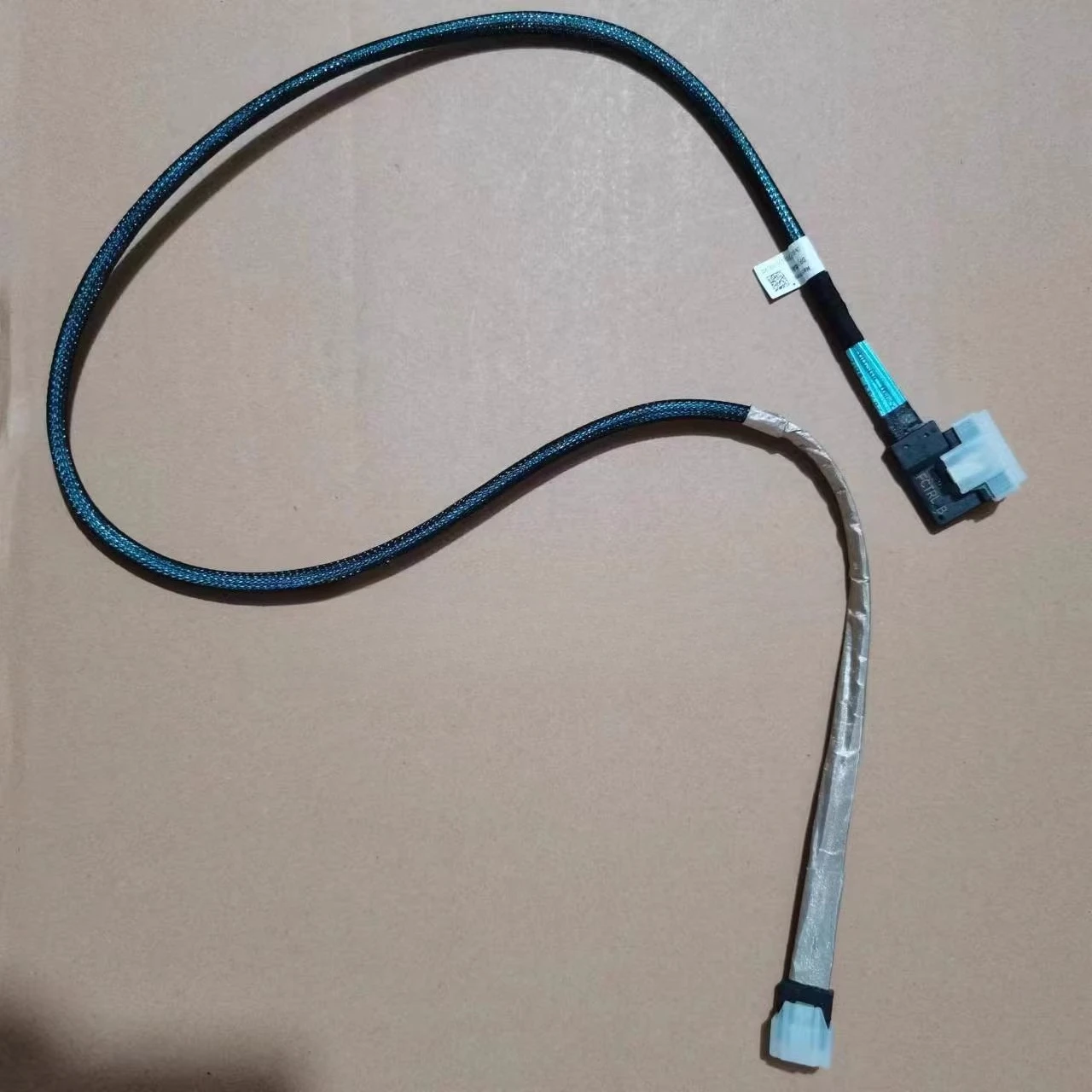 Новая RAID-массивная карта для сервера Dell R6525 X4 + 2 SAS Line R56R5
Новая RAID-массивная карта для сервера Dell R6525 X4 + 2 SAS Line R56R5