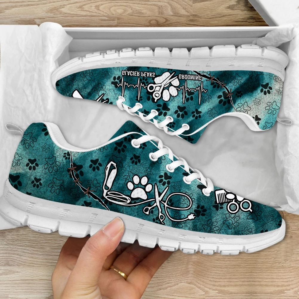 INSTANTARTS New Dog Groomer Design Women's Casual Flats Plus Size 35-48 Sport Sneakers for Ladies Dog Paw Print Walking Footwear
INSTANTARTS New Dog Groomer Design Women's Casual Flats Plus Size 35-48 Sport Sneakers for Ladies Dog Paw Print Walking Footwear