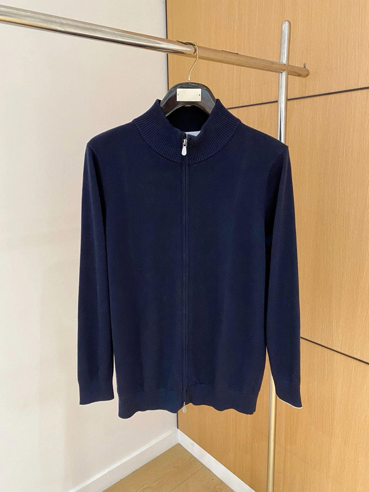 ntleman BC Version Autumn Winter Open Cardigan f High Collar Woolen Casual Sweater Jaet for Men Comfortable Soft Kni...
ntleman BC Version Autumn Winter Open Cardigan f High Collar Woolen Casual Sweater Jaet for Men Comfortable Soft Kni...