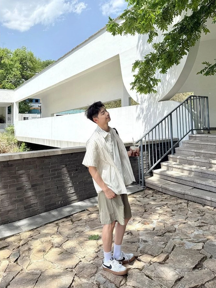 Summer Men 3-Piece Casual Shirt Set Short Sleeve Off-White Stripe Japanese Style Loose Fit Versatile Wear
Summer Men 3-Piece Casual Shirt Set Short Sleeve Off-White Stripe Japanese Style Loose Fit Versatile Wear