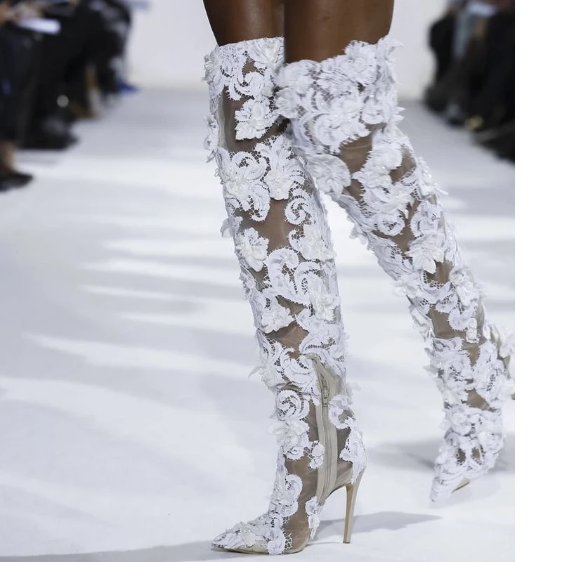 Белые кружевные сапоги выше колена с цветочным принтом, женские весенне-осенние прозрачные сетчатые вечерние модельные сапоги на высоком каблуке с острым носком
Белые кружевные сапоги выше колена с цветочным принтом, женские весенне-осенние прозрачные сетчатые вечерние модельные сапоги на высоком каблуке с острым носком