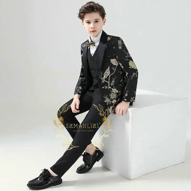 Black Gold Floral Boys Suit Wedding Tuxedos For Kids 3 Piece Children Party Suits Fashion Clothes Conjuntos De bBlazer
Black Gold Floral Boys Suit Wedding Tuxedos For Kids 3 Piece Children Party Suits Fashion Clothes Conjuntos De bBlazer
