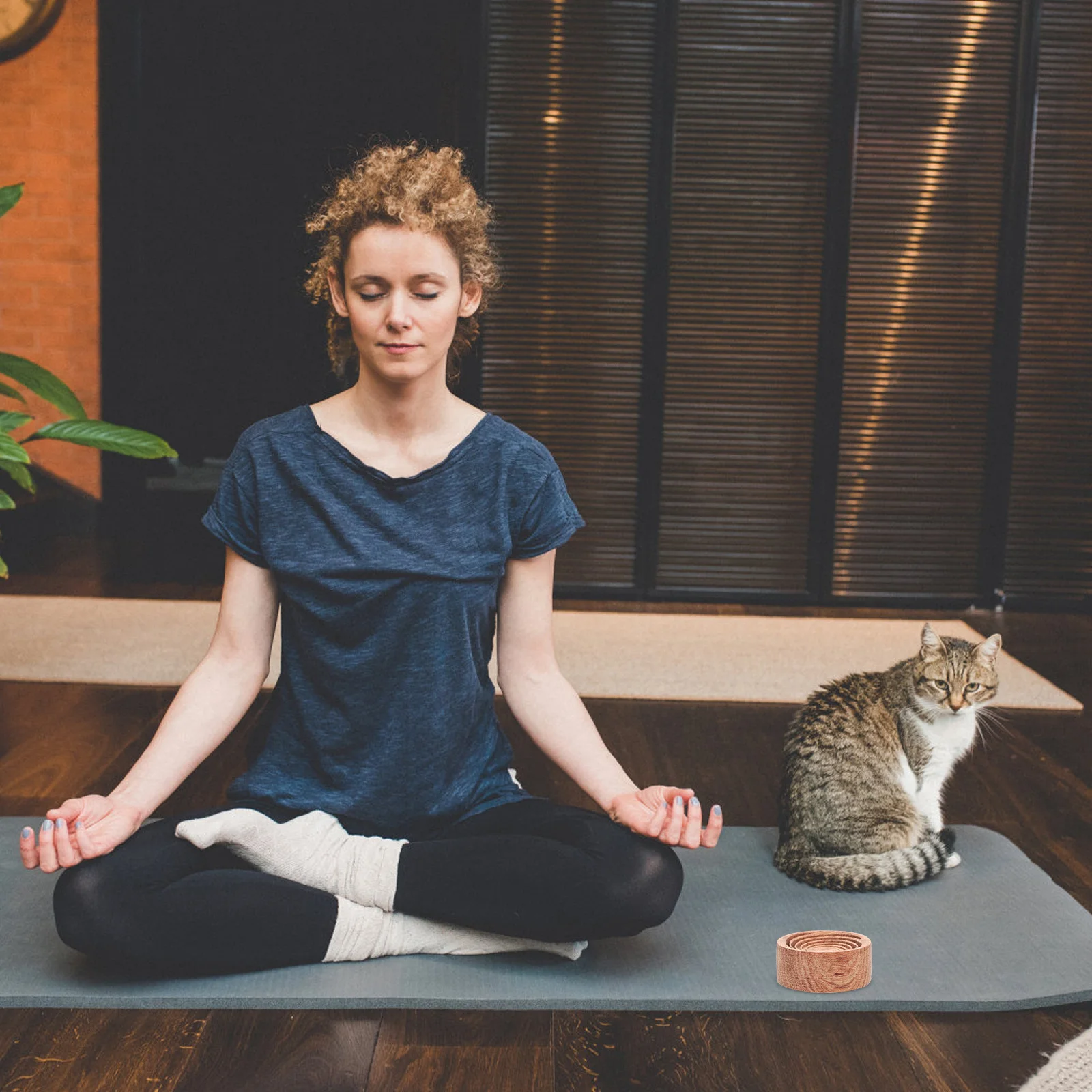 1Pcs Perfume Diffuser Wood Easy Use Non Fire Aroma Diffuser for Car Home Hotel Yoga Room Car Interior Charm Decor
1Pcs Perfume Diffuser Wood Easy Use Non Fire Aroma Diffuser for Car Home Hotel Yoga Room Car Interior Charm Decor