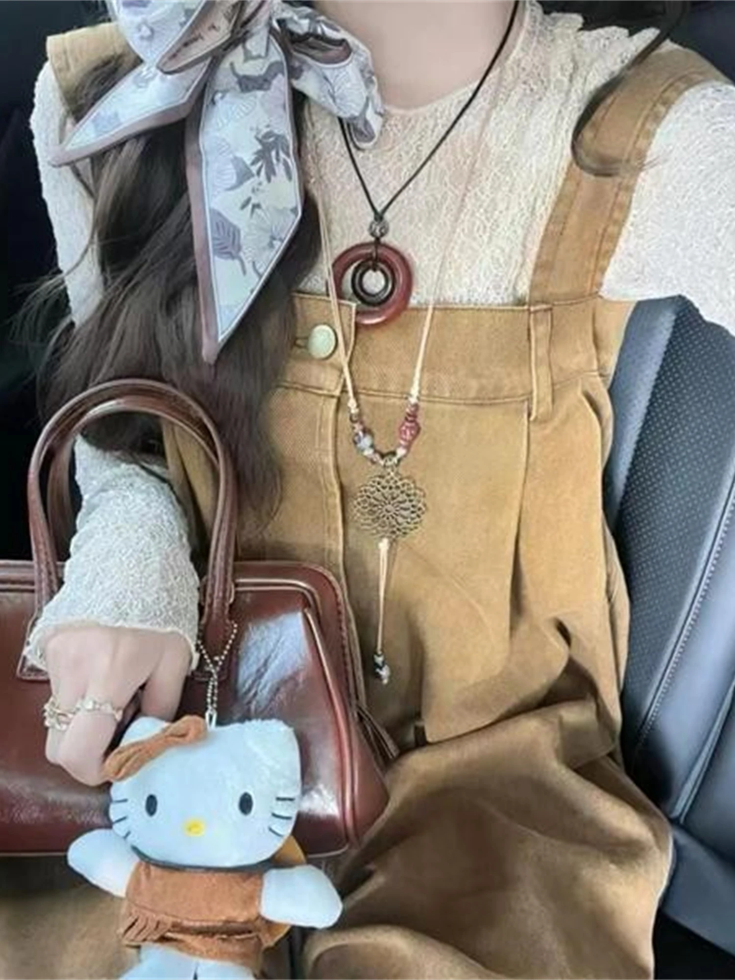 Retro Korean Style Women's Denim Overalls Loose Fit Casual High Waist Straight Leg Pants Autumn Winter Fashion plus Size
Retro Korean Style Women's Denim Overalls Loose Fit Casual High Waist Straight Leg Pants Autumn Winter Fashion plus Size