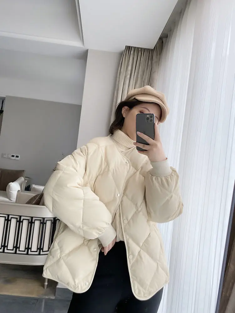 2025 Spring Autumn New Cotton Jacket Womens Fashion Loose Diamond Down Cotton Coat Women's Short Lightweight Breathable Parkas
2025 Spring Autumn New Cotton Jacket Womens Fashion Loose Diamond Down Cotton Coat Women's Short Lightweight Breathable Parkas