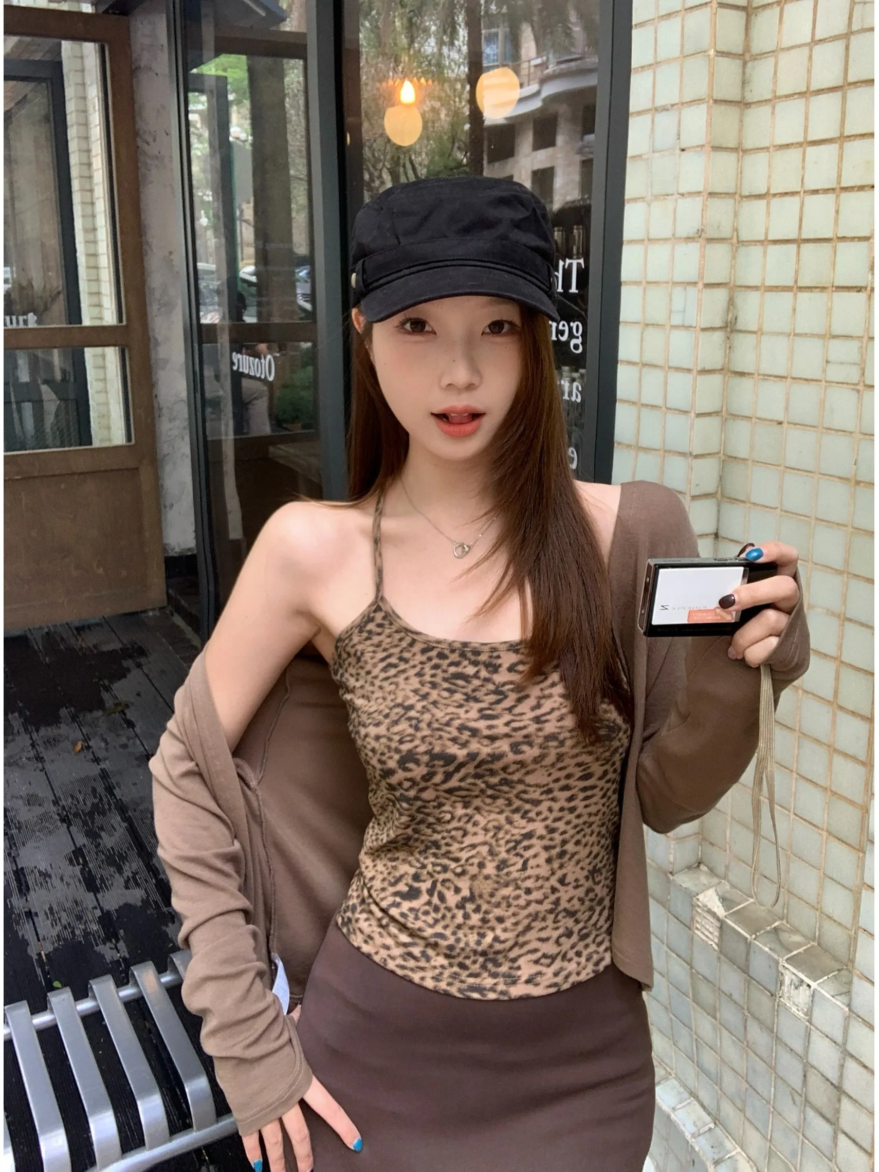 plus Size Fashionable Summer Unique Hot Girl Spot on Two Piece Set Sleeveless Tank Top And Open Cardigan Leopard Print Outfit
plus Size Fashionable Summer Unique Hot Girl Spot on Two Piece Set Sleeveless Tank Top And Open Cardigan Leopard Print Outfit