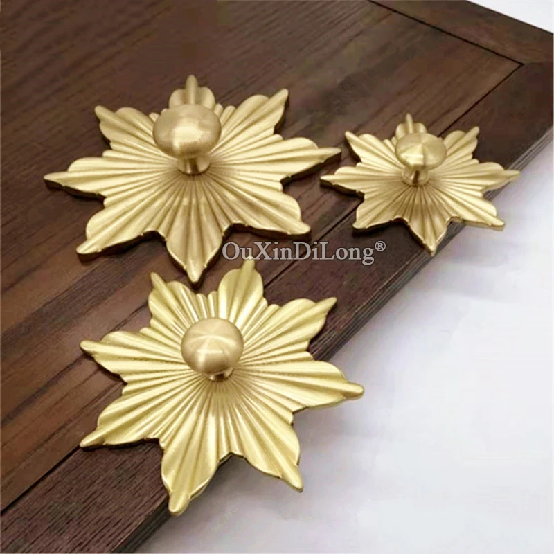 Elegant 4PCS Solid Pure Brass European Furniture Handles Drawer Pulls Cupboard Wardrobe Kitchen Bedside TV Cabinet Pulls Knobs
Elegant 4PCS Solid Pure Brass European Furniture Handles Drawer Pulls Cupboard Wardrobe Kitchen Bedside TV Cabinet Pulls Knobs