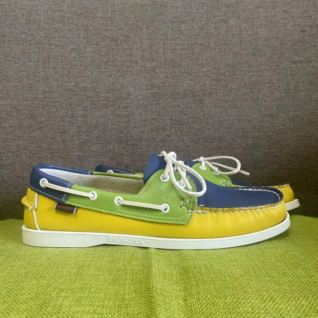 Men Homme Authentic Sebago Docksides Shoes - Premium Leather Moc Toe Lace Up Boat Shoes 121A
Men Homme Authentic Sebago Docksides Shoes - Premium Leather Moc Toe Lace Up Boat Shoes 121A