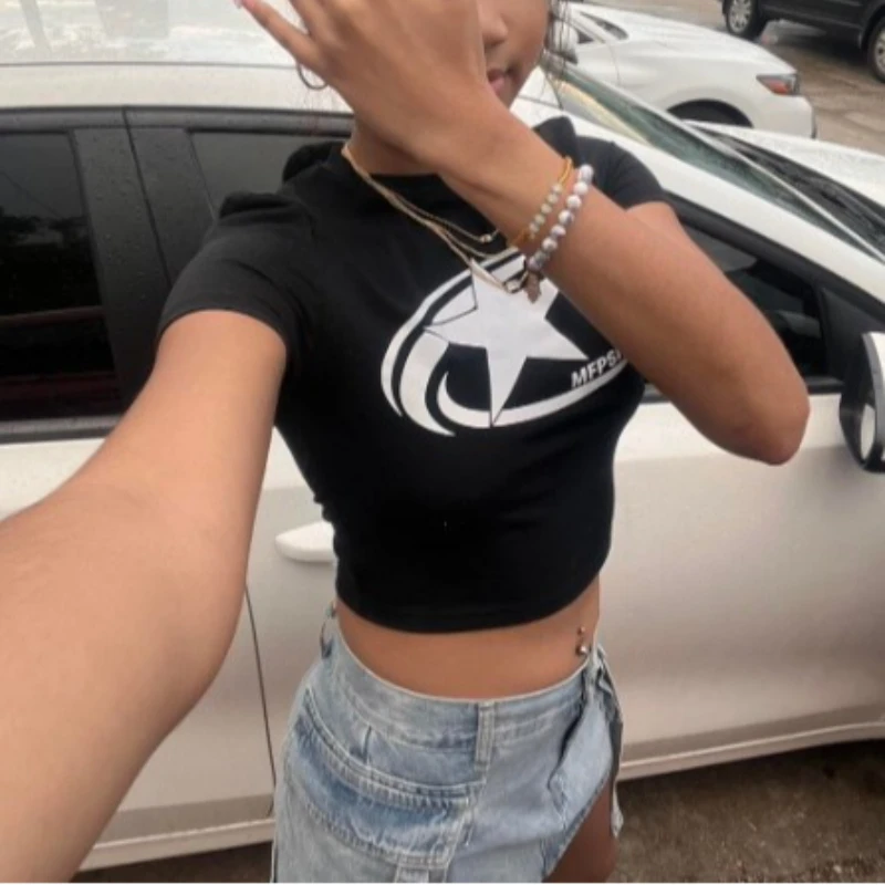 Women's Minimalist Star Printed Top Y2K Gothic Harajuku Casual Fashion Sweater T-shirt Retro Clothing Street Clothing T-shirt Sp
Women's Minimalist Star Printed Top Y2K Gothic Harajuku Casual Fashion Sweater T-shirt Retro Clothing Street Clothing T-shirt Sp