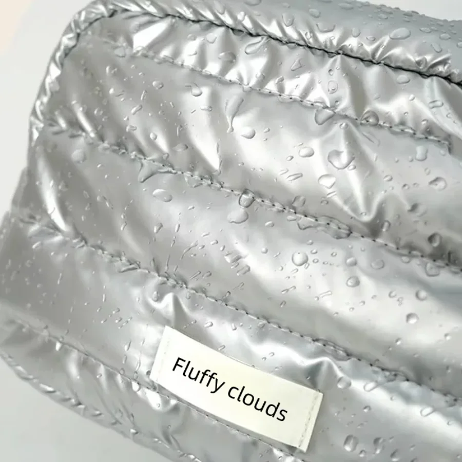 Fashion Large Capacity Travel Makeup Bag Portable Multifunctional Cosmetic Storage Washbag Organizer
Fashion Large Capacity Travel Makeup Bag Portable Multifunctional Cosmetic Storage Washbag Organizer