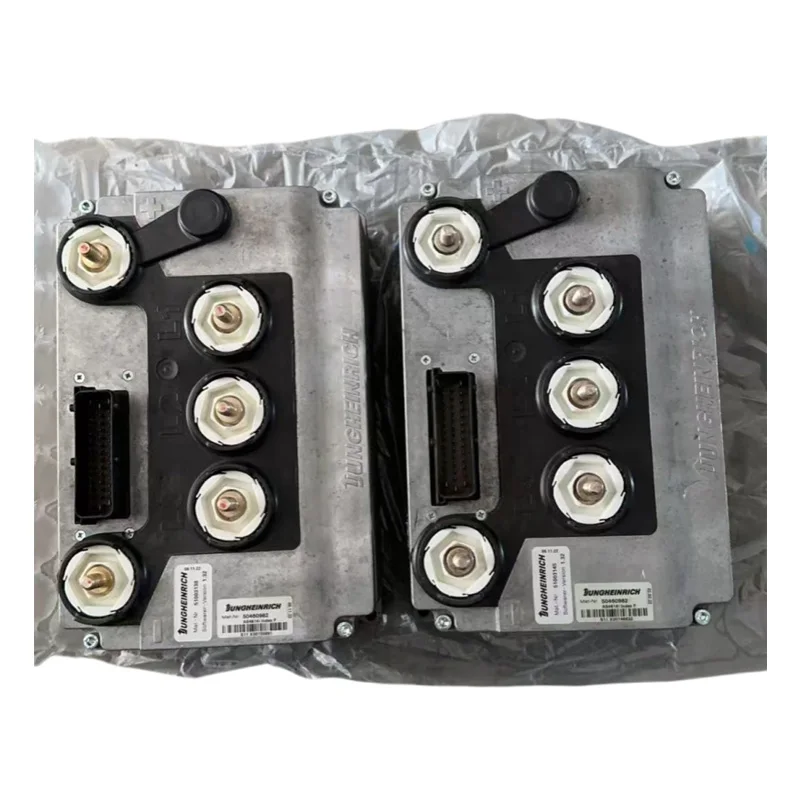 Forklift Parts Used Hydraulic Controller Assembly 51003145 Use for Jungheinrich Forklift ETV110 ETV112 ETV114 ETV116
Forklift Parts Used Hydraulic Controller Assembly 51003145 Use for Jungheinrich Forklift ETV110 ETV112 ETV114 ETV116
