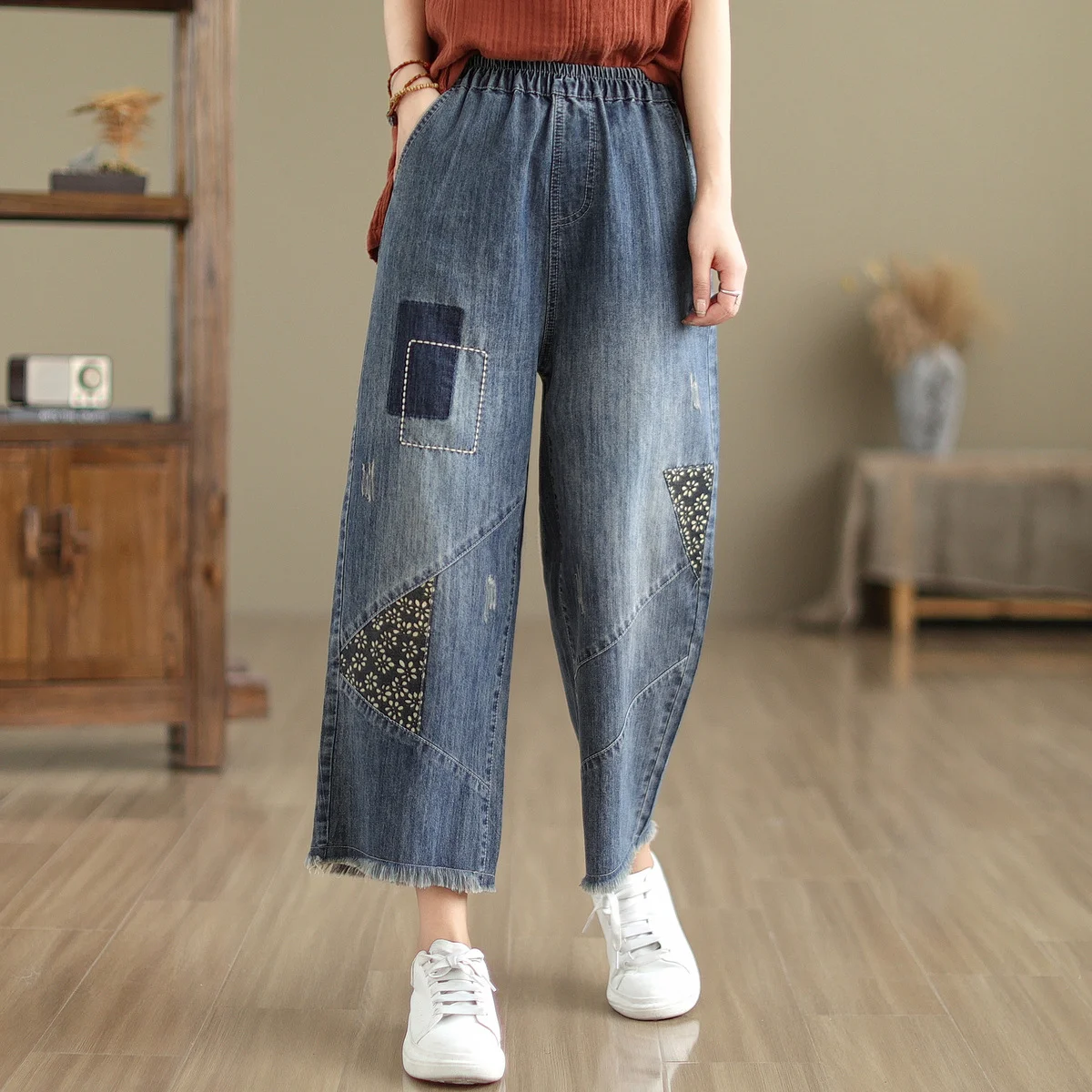 2024 Cropped Pants Women Y2k Vintage Jeans Streetwear Denim Trousers Korean Fashion Loose Print Patch Straight-leg Pants
2024 Cropped Pants Women Y2k Vintage Jeans Streetwear Denim Trousers Korean Fashion Loose Print Patch Straight-leg Pants