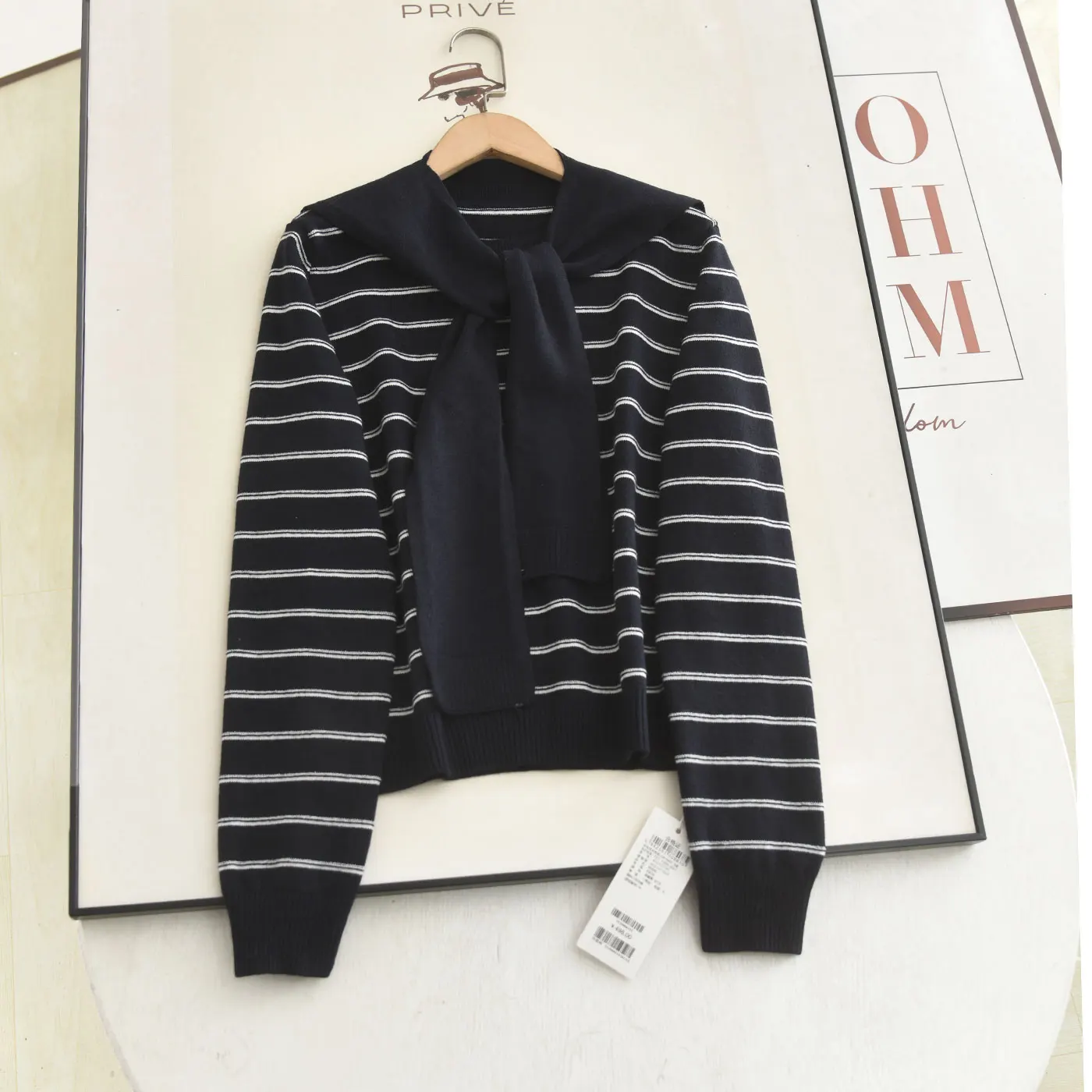 Повседневный вязаный свитер с полосатым узором, круглым вырезом, сине-белыми полосками, универсальный топ с длинными рукавами
Повседневный вязаный свитер с полосатым узором, круглым вырезом, сине-белыми полосками, универсальный топ с длинными рукавами