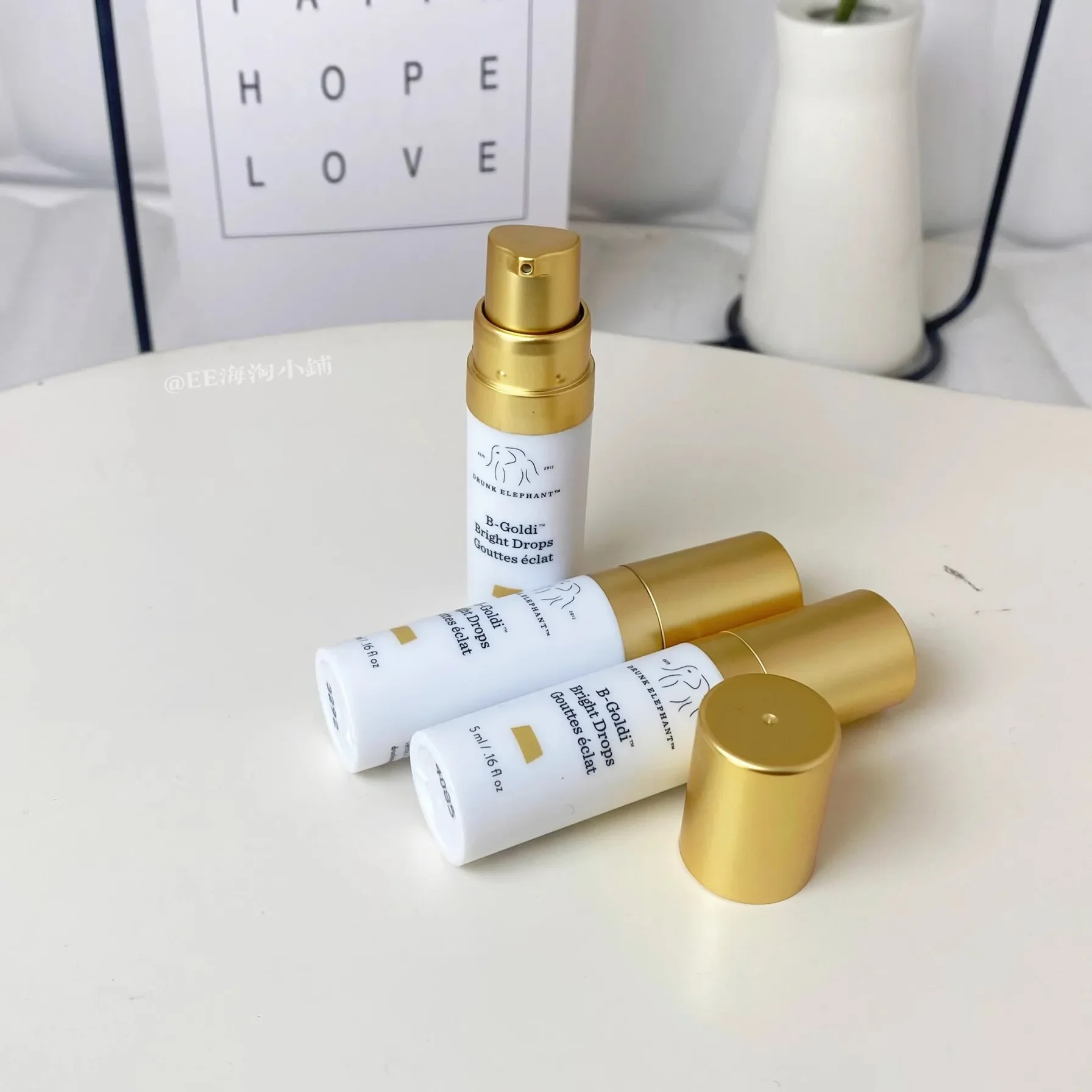 5 мл жидкий крем для лица B-Gold Bright Drop Ниацинамид Осветляющая сыворотка для коррекции пятен DRUNK ELEPHANT
5 мл жидкий крем для лица B-Gold Bright Drop Ниацинамид Осветляющая сыворотка для коррекции пятен DRUNK ELEPHANT