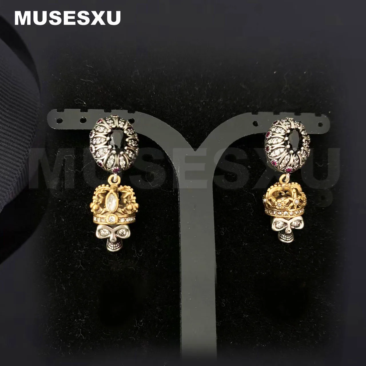 Jewelry & Accessories Luxury Brand King & Queen With Gold Crown Skull Pendant Two Color Metal Earrings For Woman's Party Gifts
Jewelry & Accessories Luxury Brand King & Queen With Gold Crown Skull Pendant Two Color Metal Earrings For Woman's Party Gifts