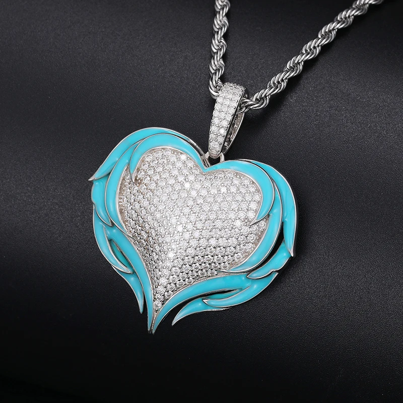 Glow in the Dark Hip Hop Jewelry 925 Sterling Silver VVS Moissanite Diamond Iced Out Heart Pendant for Men Women
Glow in the Dark Hip Hop Jewelry 925 Sterling Silver VVS Moissanite Diamond Iced Out Heart Pendant for Men Women