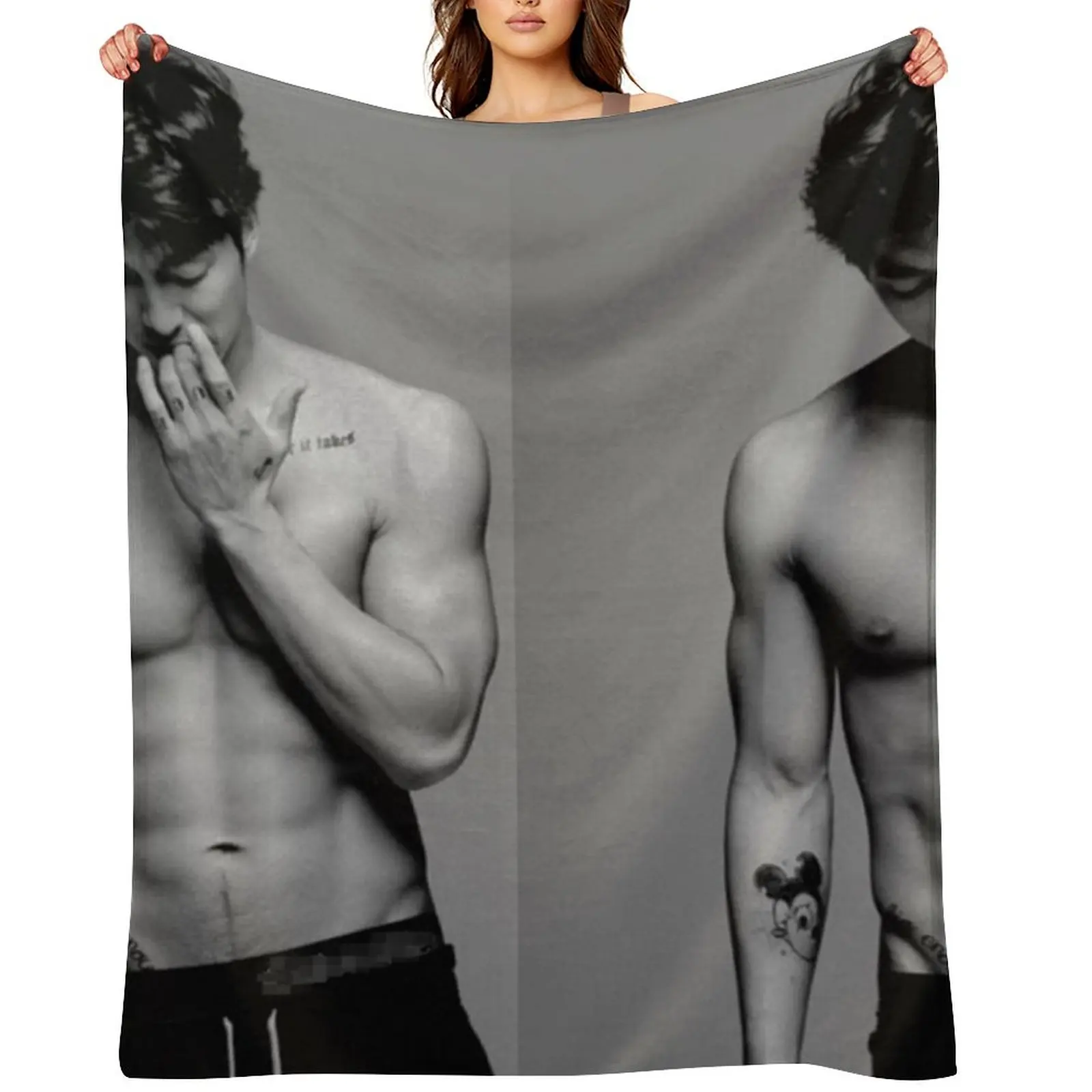 Gong Yoo BW Throw Blanket blankets and throws warm for winter Camping Luxury Brand Blankets
Gong Yoo BW Throw Blanket blankets and throws warm for winter Camping Luxury Brand Blankets