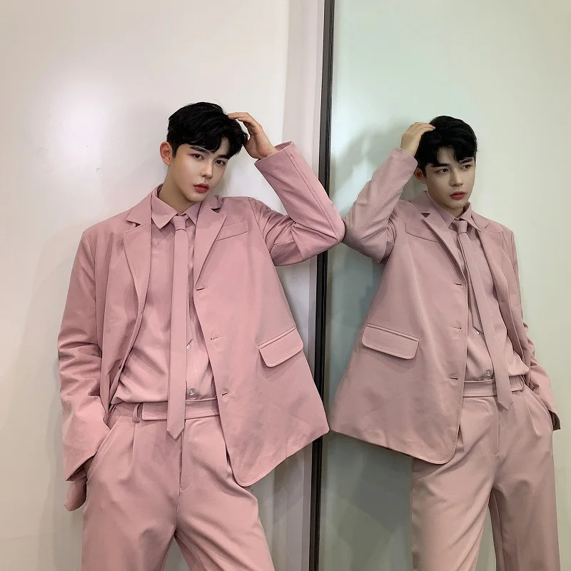 Spring 2025 Men's Casual Pink Suit Jaet Performance Stage Red Carpet Par Personali Outerwear Faionable Polyester Blend
Spring 2025 Men's Casual Pink Suit Jaet Performance Stage Red Carpet Par Personali Outerwear Faionable Polyester Blend