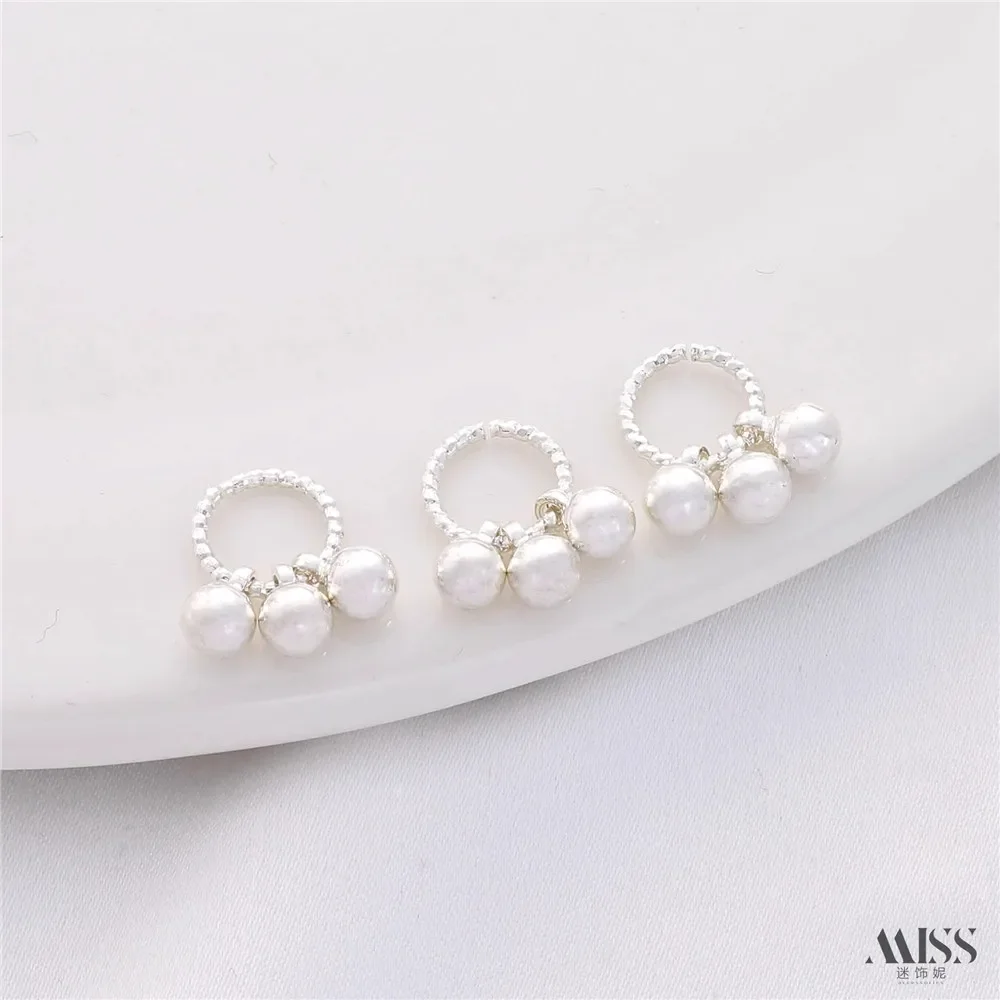 Thick Silver Plated Responsive Three Hanging Ball Batch Wreath Pendant DIY Bracelet Necklace Ear Hanging Ear Jewelry Accessories
Thick Silver Plated Responsive Three Hanging Ball Batch Wreath Pendant DIY Bracelet Necklace Ear Hanging Ear Jewelry Accessories