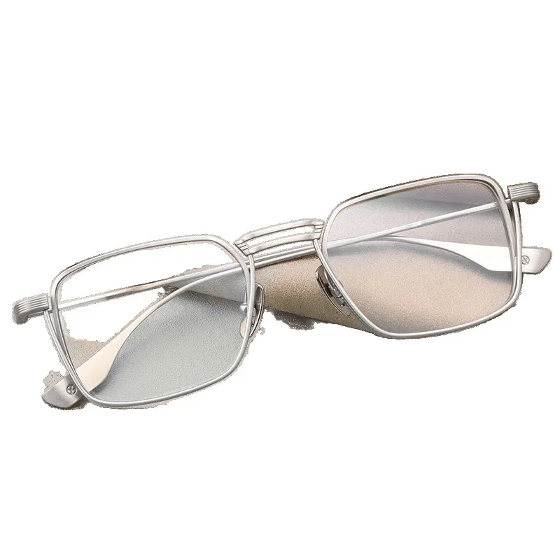 Japanese designer handmade pure titanium glasses frame men's square ultra-light can be matched with color change and
Japanese designer handmade pure titanium glasses frame men's square ultra-light can be matched with color change and