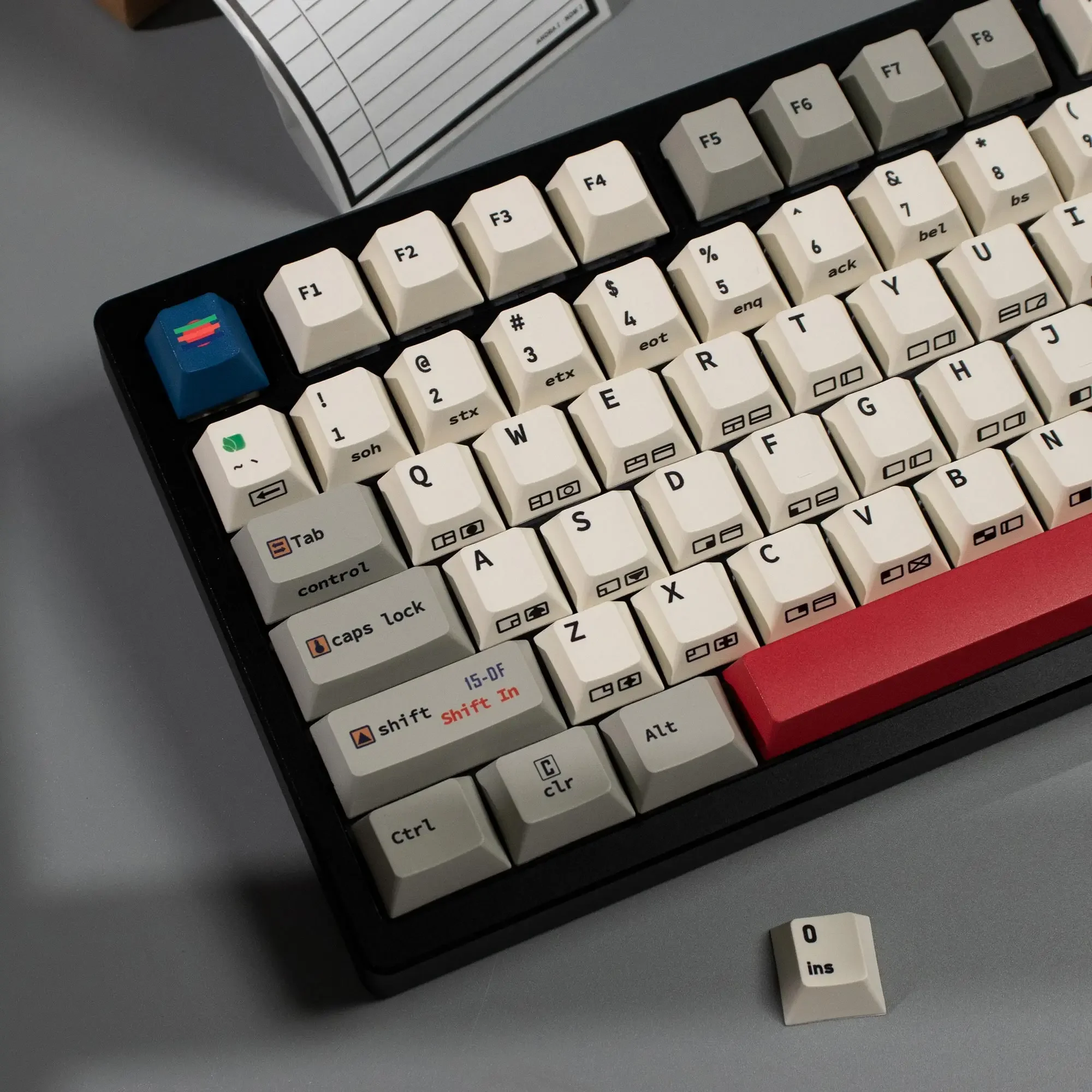 C64 R3 retro black side engraved mechanical keyboard keycap PBT hot sublimation original factory height adaptation 60/87/104
C64 R3 retro black side engraved mechanical keyboard keycap PBT hot sublimation original factory height adaptation 60/87/104